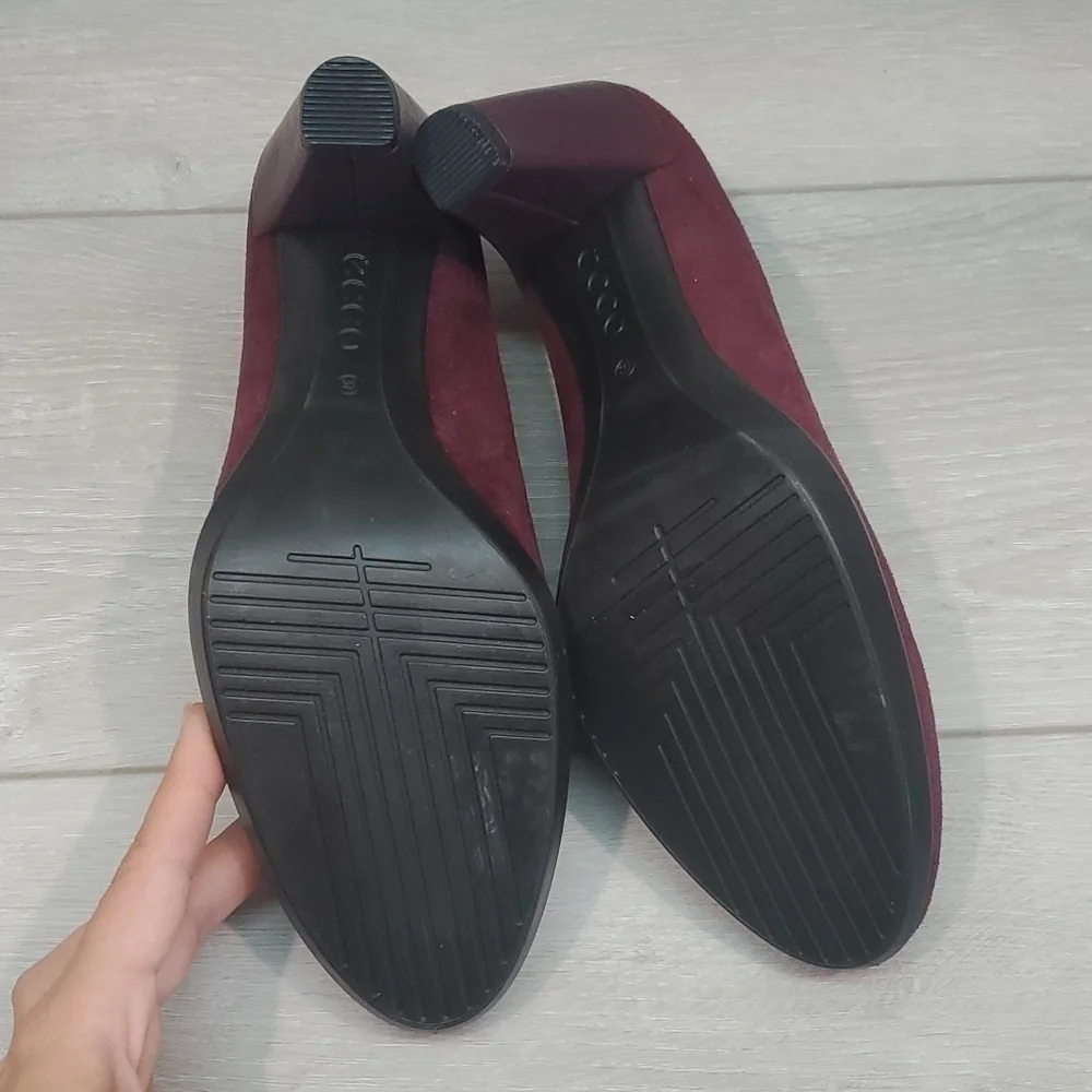 NEW Ecco Womens Suede Danish Design Heels shoes sz 37 US 6-6.5